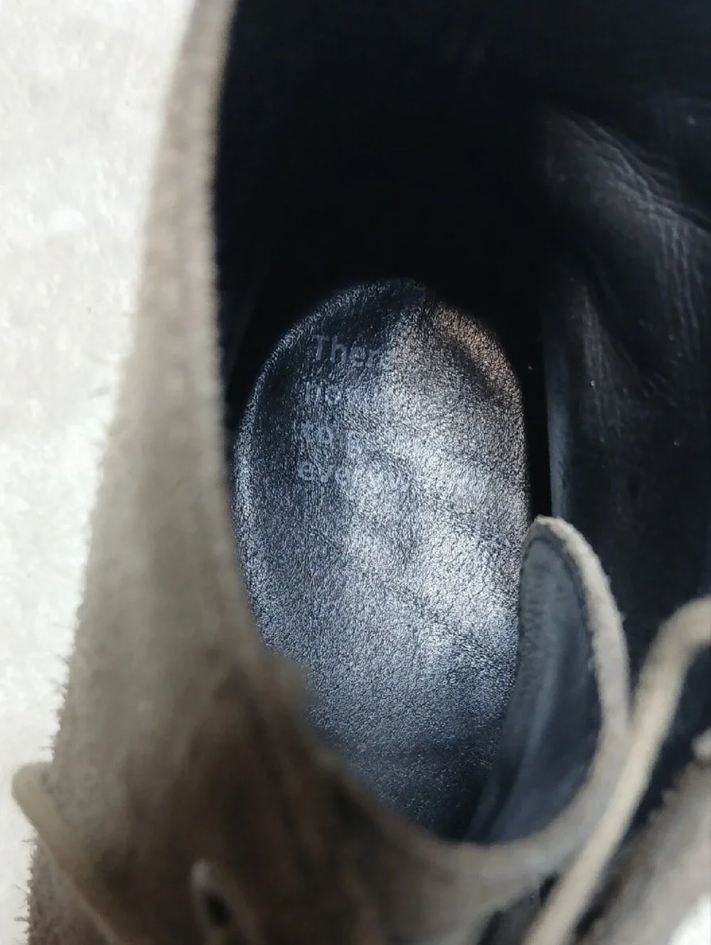 Helm Hollis Men's Suede Cap Toe Chukka Boots in Taupe Size 11